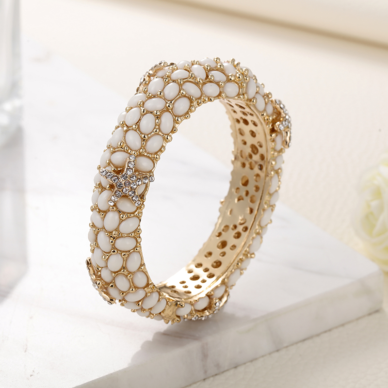 Sally's Paradise Christmas gif - Paradise Jewelry & Watches Llc Miami review and price
